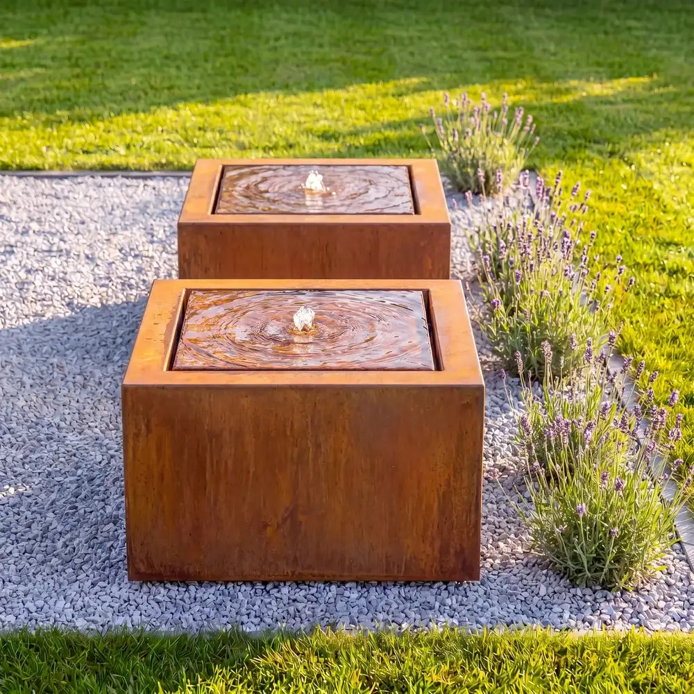 Wassertisch Rivo-Quadratisch aus Cortenstahl
