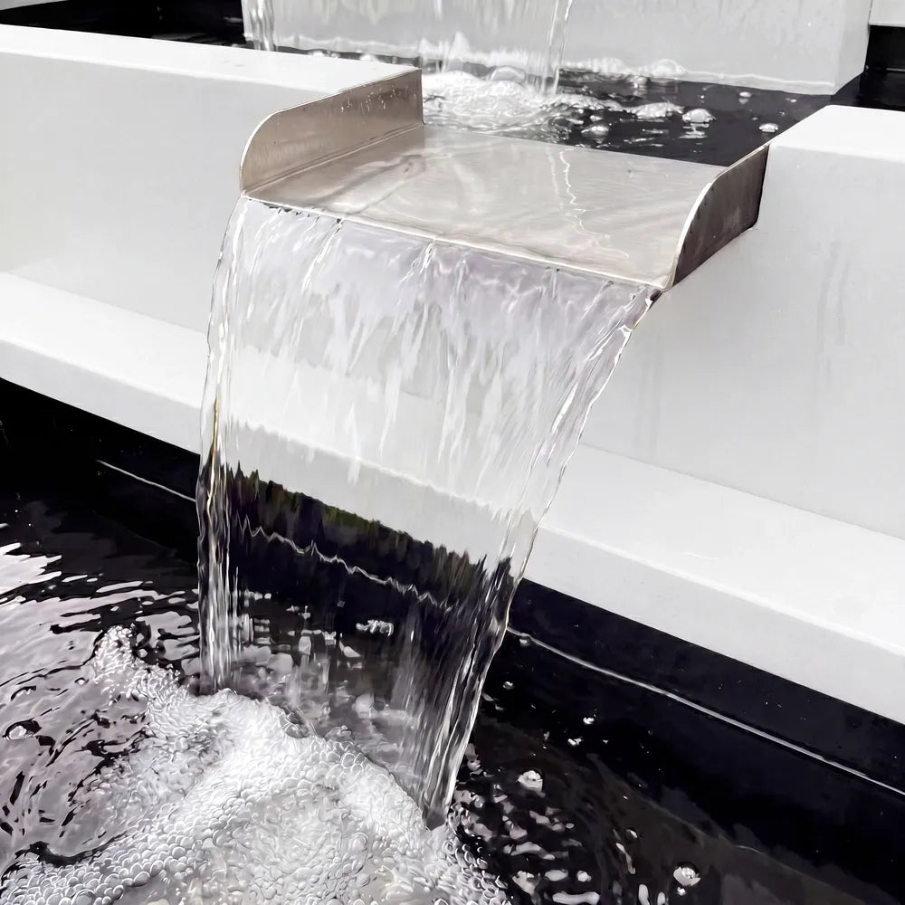 Kaskadenbrunnen Vela mit Wasserfall • Aluminium