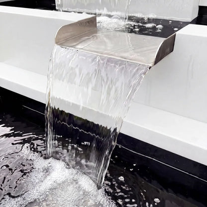 Kaskadenbrunnen Vela mit Wasserfall • Aluminium
