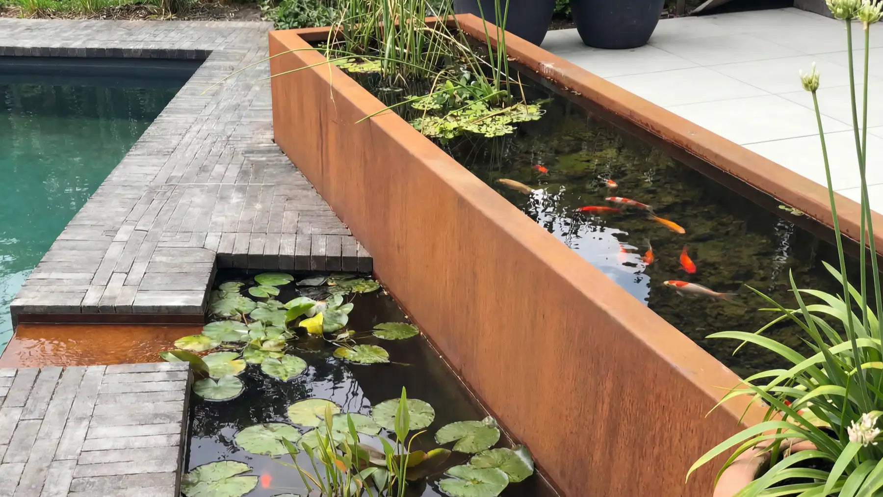 Wasserbecken aus Cortenstahl