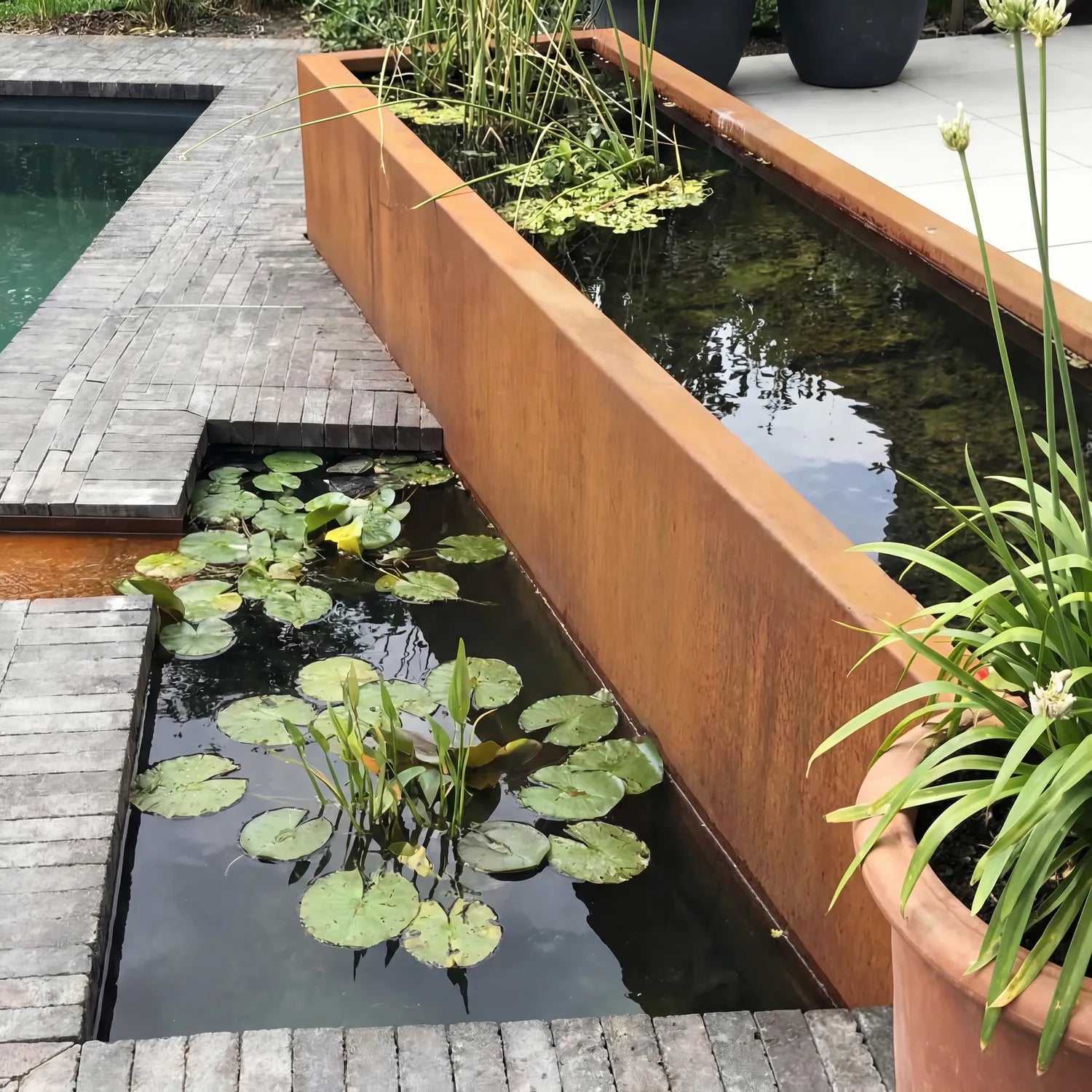 Wasserbecken Q • Cortenstahl